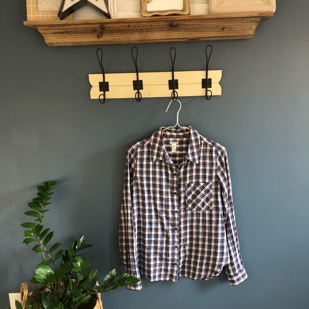 Women’s flannel - size small